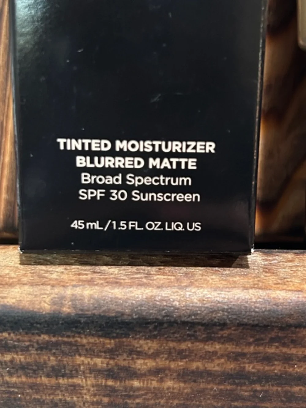 laura mercier Tinted Moisturizer Blurred Matte — Natural Beige 2W Citrene